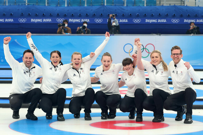 Женская сборная Великобритании выиграла золото по керлингу на Олимпиаде
