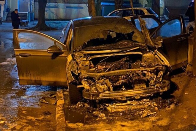 У Дніпрі спалили автомобіль директора одного з лідерів Другої ліги