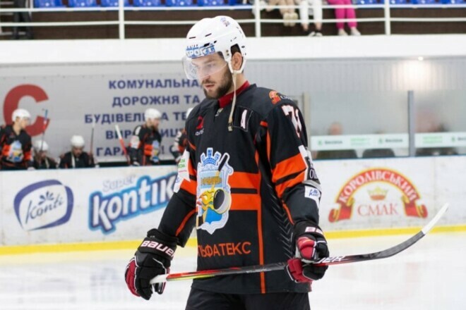 IIHF дискваліфікувала українського хокеїста Денискіна за расизм