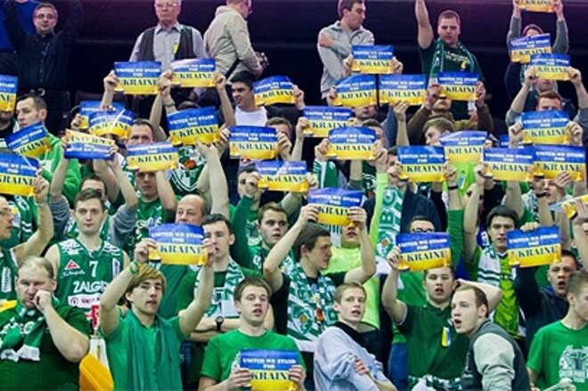 ВИДЕО. На матче Евролиги в Каунасе вся арена спела песню про Путина