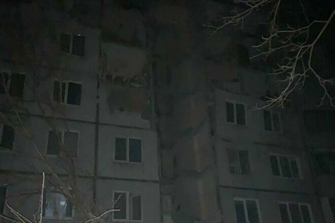 ФОТО. Российская ракета попала в жилой дом в Харькове