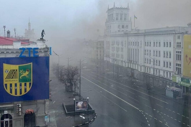 Бомбят Харьков. Оккупанты попали крылатой ракетой в здание горсовета