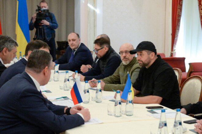 Украинская делегация едет на переговоры с Россией