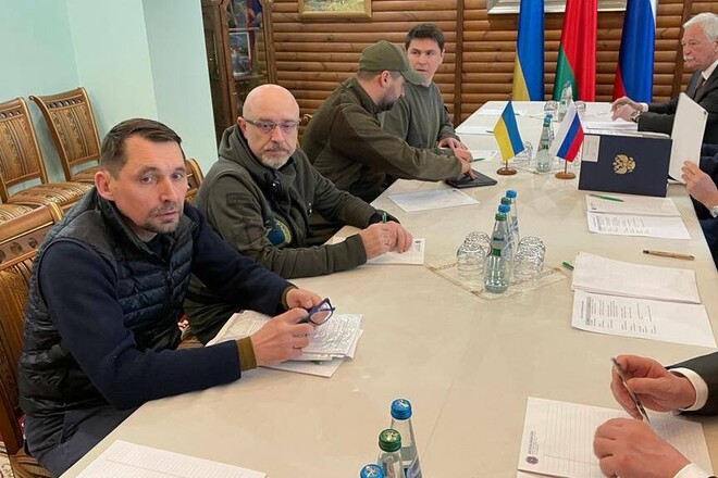 Начался второй раунд переговоров между Украиной и Россией