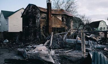 У Києві збили російський літак Су-27, він упав на будинок на Осокорках