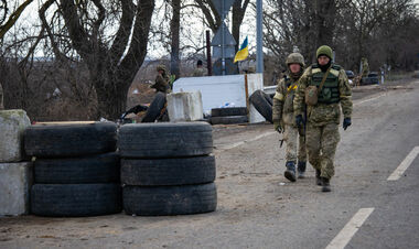 V1lat: «Валите их, парни, гоните назад на болота боярышник хлебать»