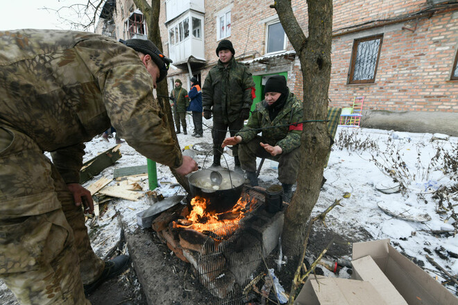 СБУ: російські орки шукають українські патрони, щоб прострілити собі ноги