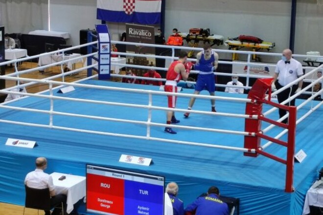 Шість українців вийшли до півфіналу молодіжного чемпіонату Європи з боксу