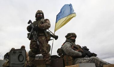 Помощь армии. Игроки Динамо приобрели машину для разведбатальона