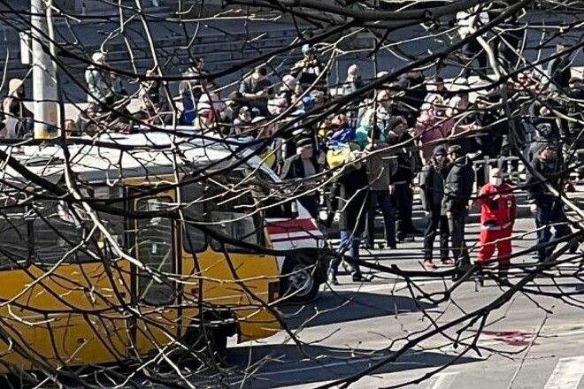 ВИДЕО. В Херсоне россияне разогнали митинг за Украину, есть раненые