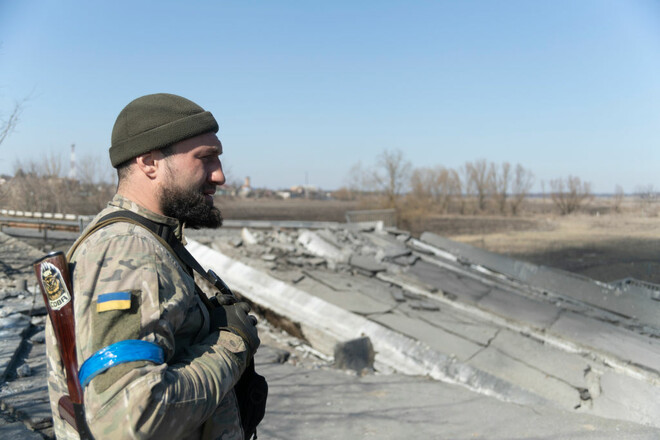 Украинские солдаты уничтожили опорный пункт врага возле Киева. 40 убитых