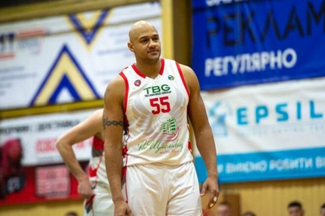Український баскетболіст: «Воювати не взяли, надто високий для окопів»