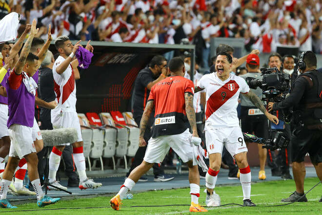 Финиш отбора ЧМ в зоне Южной Америки. Сборная Перу вышла в плей-офф