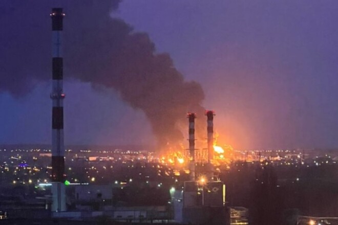 ВИДЕО. На нефтебазе в Белгороде зафиксирован пожар