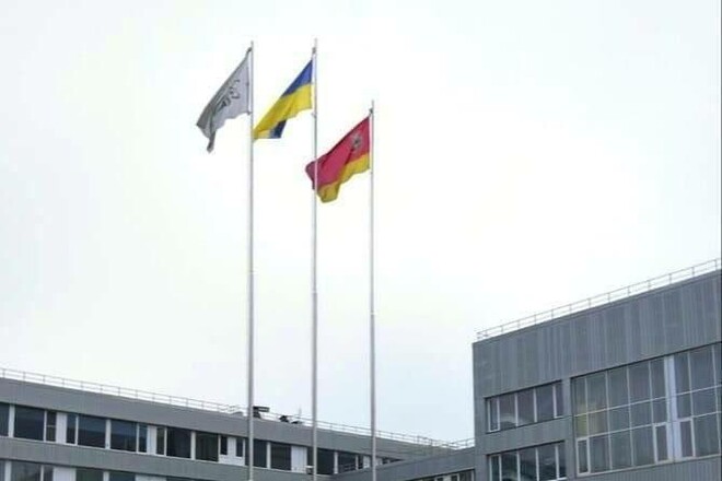 На Чернобыльской АЭС подняли сине-желтый флаг и спели гимн Украины!
