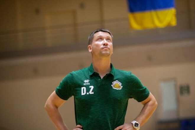 Бывший капитан сборной Украины выставил чемпионский перстень на продажу