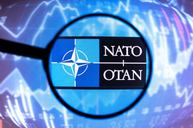 НАТО готово быстро предоставить членство двум странам. Кто счастливчик?