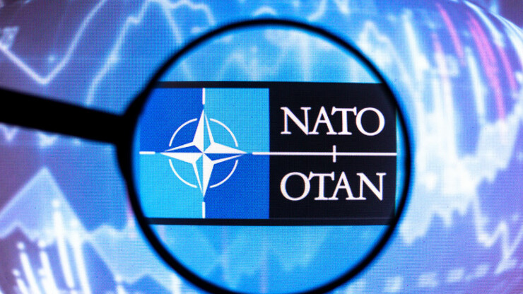 НАТО готово быстро предоставить членство двум странам. Кто счастливчик?