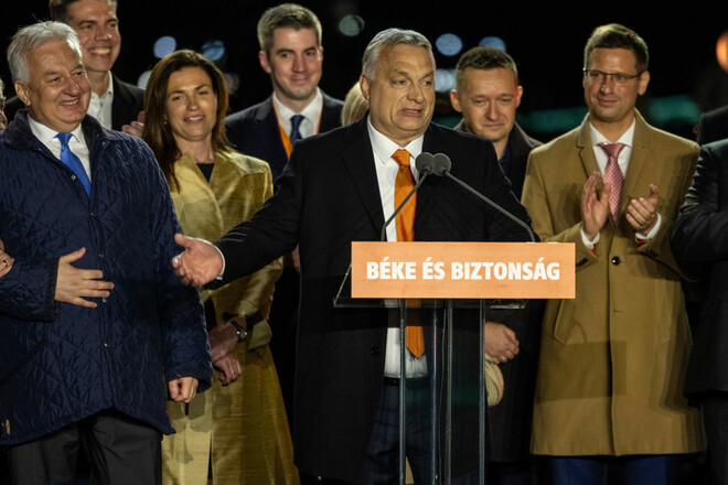 Орбан виграв вибори та назвав Зеленського своїм противником