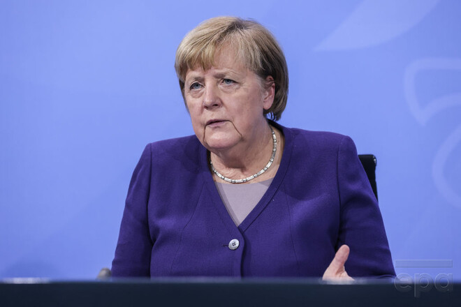 Меркель відповіла на звинувачення Зеленського та запрошення до Бучі