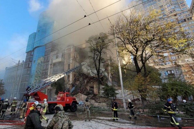 Возросло количество жертв утренних ударов рашистов по Киеву