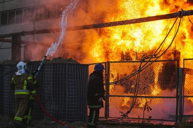 Владимир ЗЕЛЕНСКИЙ: «россия уничтожила 30% электростанций Украины»