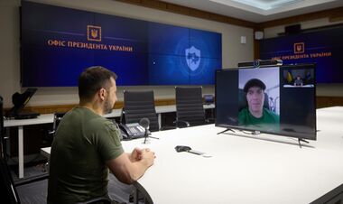 Зеленський повідомив, що Усик став послом платформи United24