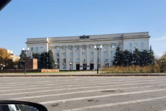 ВІДЕО. З будівлі Херсонської ОДА зник російський триколор