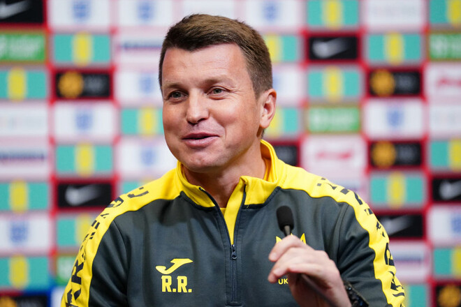 Руслан Ротань вошел в тройку самых молодых тренеров сборной Украины