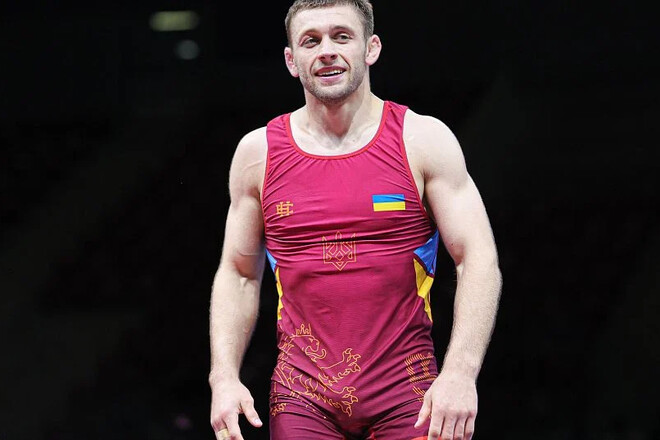 Медаль гарантирована. Михайлов вышел в финал чемпионата Европы по борьбе