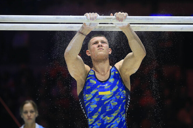 ФОТО. Украинский гимнаст Ковтун занял седьмое место на чемпионате мира