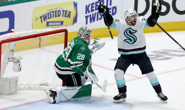 НХЛ. Флорида обыграла Торонто, Сиэттл выиграл в овертайме