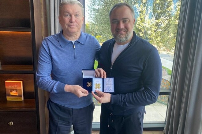 Павелко вручил Блохину орден Легенда украинского футбола