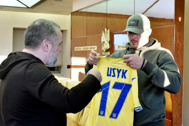 Александр Усик стал амбасадором сборной Украины по футболу