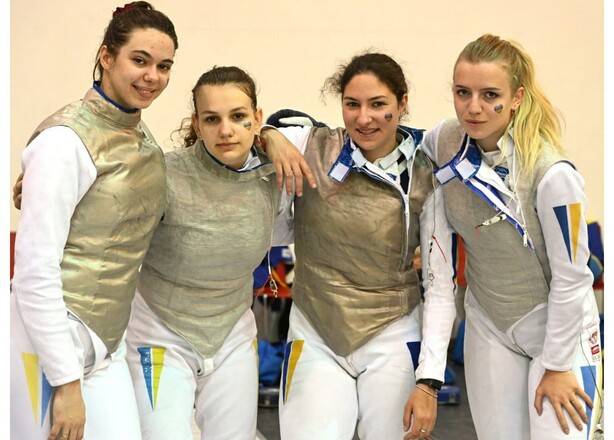 Рапиристки из Украины завоевали командное серебро на молодежном ЧЕ-2023