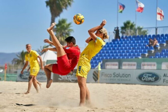 Женская сборная Украины по пляжному футболу в спарринге уступила Португалии