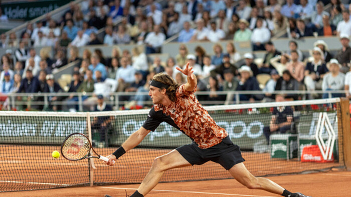 ФОТО. Циципас и Бадоса нестандартным образом намекнули про отношения?