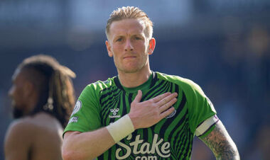 МЮ присмотрел себе голкипера в стане аутсайдера АПЛ