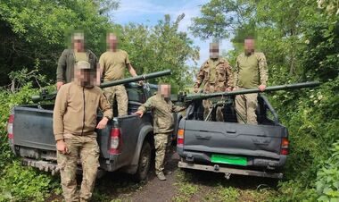 Ще три позашляховики для контрнаступу: Favbet Foundation допомагає ЗСУ