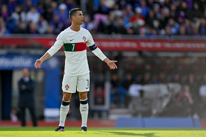 Роналду вырвал победу для Португалии против Исландии в историческом матче