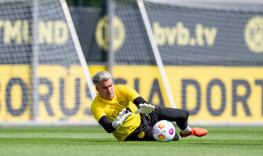 ОФИЦИАЛЬНО. Боруссия Дортмунд продлила контракт с голкипером