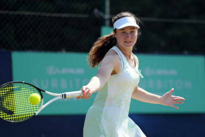 Снигур легко обыграла первую соперницу на 100-тысячнике ITF в Испании