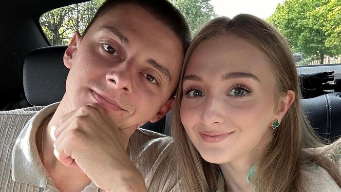 ФОТО. Миколенко сделал предложение своей девушке