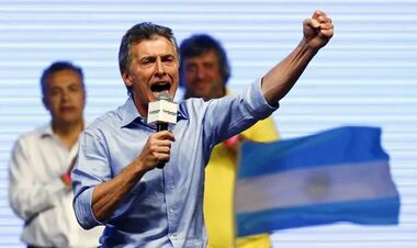 Екс-президент Аргентини назвав німців «вищою расою», але потім вибачився