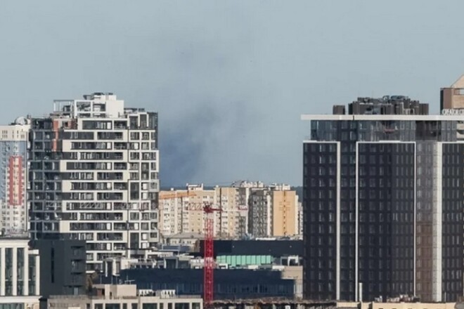 Обстрел Киева. Ракеты рашистов попали в жилые дома в центре города