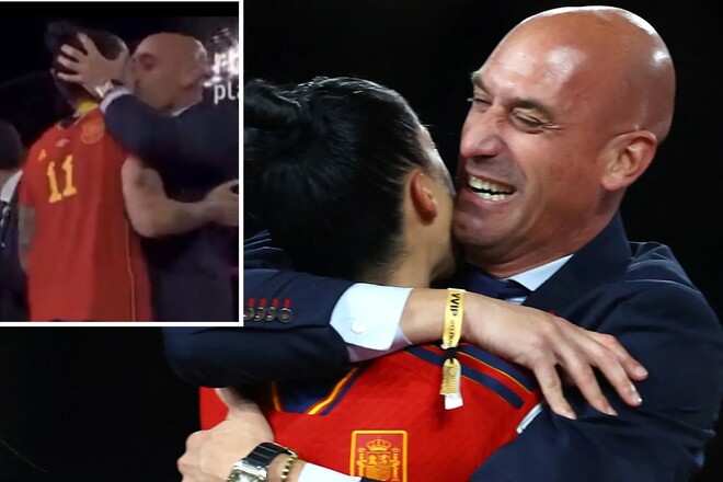 ФІФА порушила справу проти президента федерації Іспанії за поцілунок на ЧС