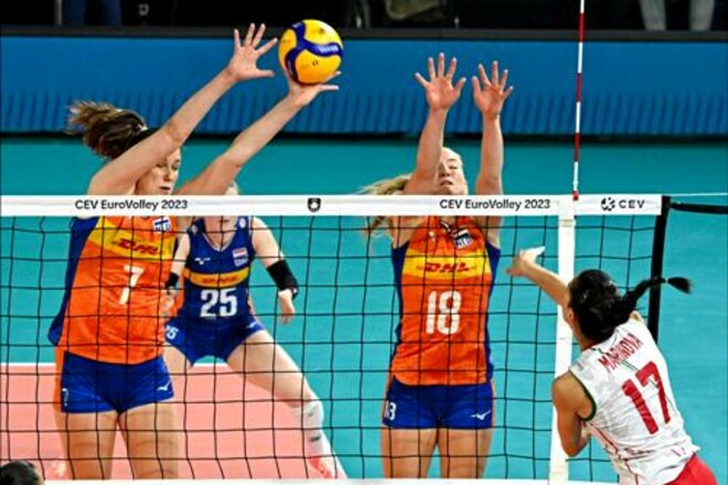 Нидерланды и Италия вышли в полуфинал женского чемпионата Европы