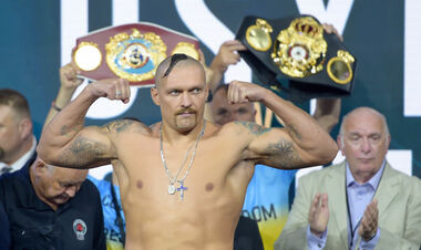 ВІДЕО. Усик став володарем спеціального поясу WBC, присвяченого Україні