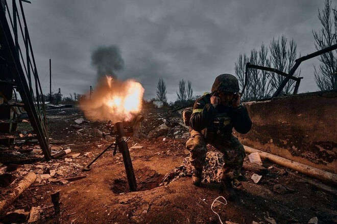 Армия рф потеряла более 8 тысяч едениц военной техники, Украина - 2 тысячи