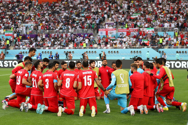 Футболісти збірної Ірану не співали гімн перед матчем з Англією